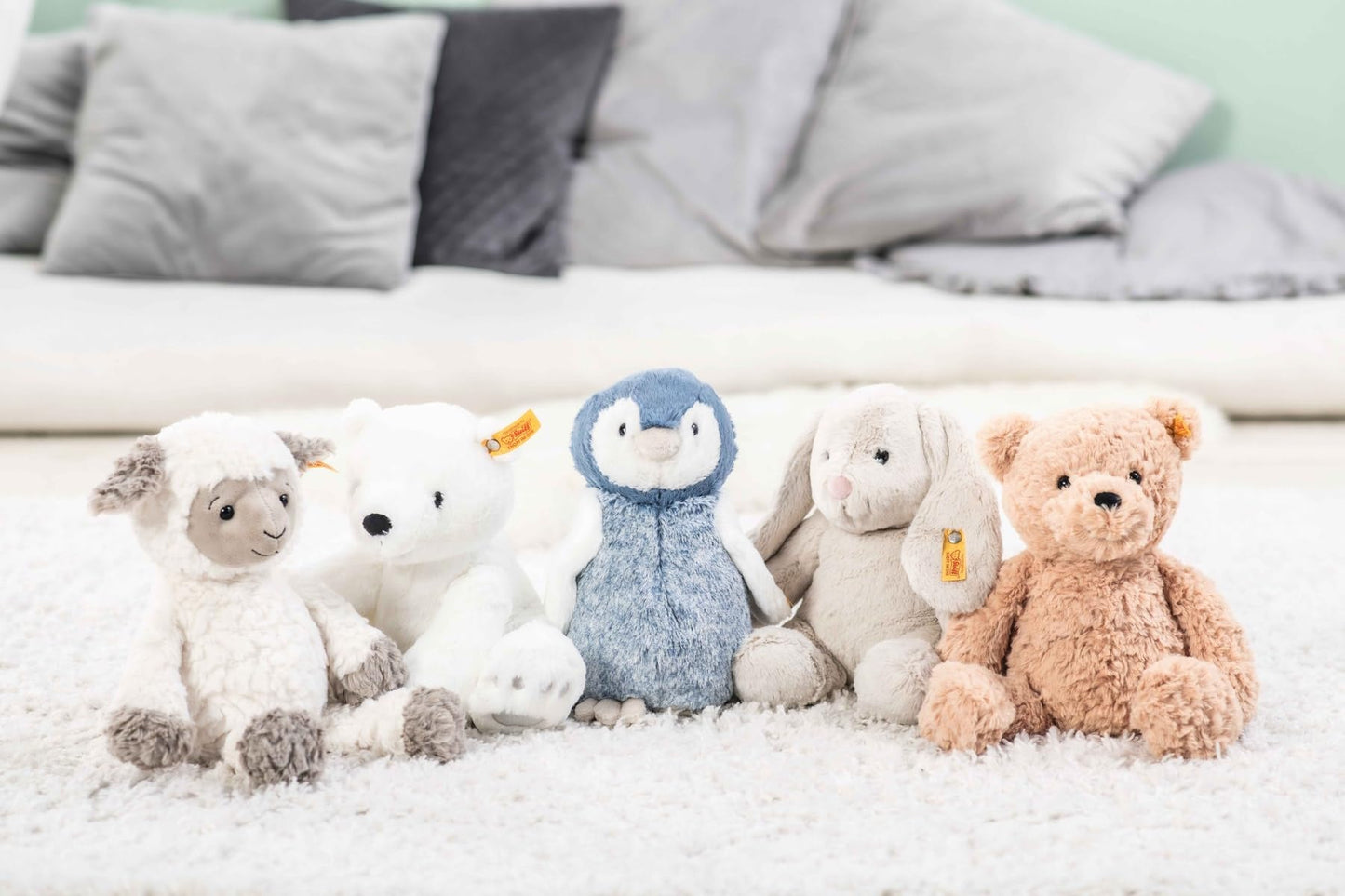 Hoppie Hase 18 cm hellgrau, Plüschtier Hase mit Schlappohren, Soft Cuddly Friends, flauschiges Stofftier zum Kuscheln und Spielen